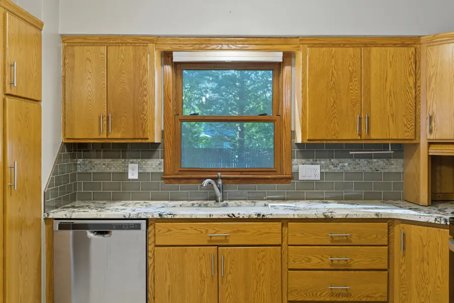 221 Crestwood Drive, North Mankato, MN 56003 - Image #3