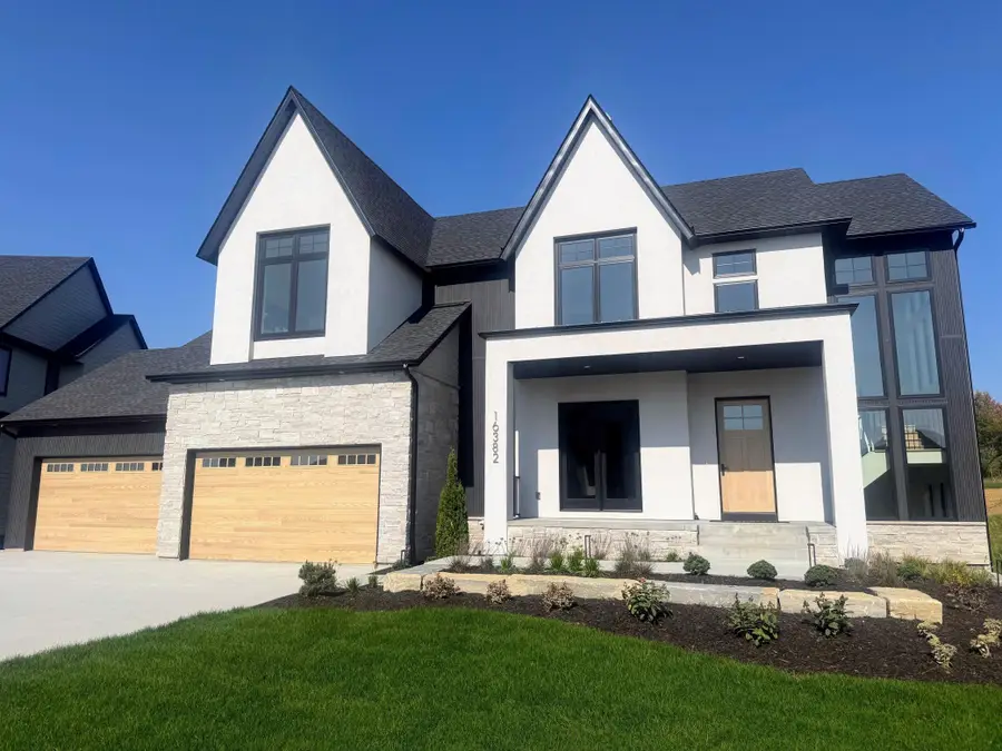 16382 46th Court N, Plymouth, MN 55446 - Image #2