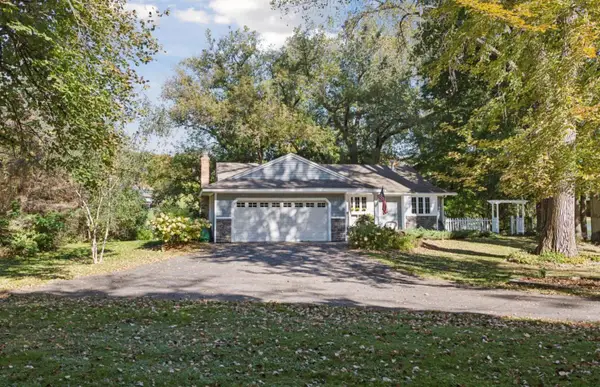 5470 Ridgewood Cove, Minnetrista, MN 55364