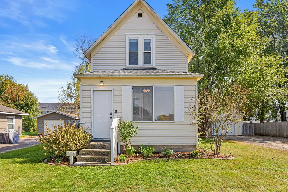 210 Dahlin Avenue Ne, Isanti, MN 55040 - Image #1