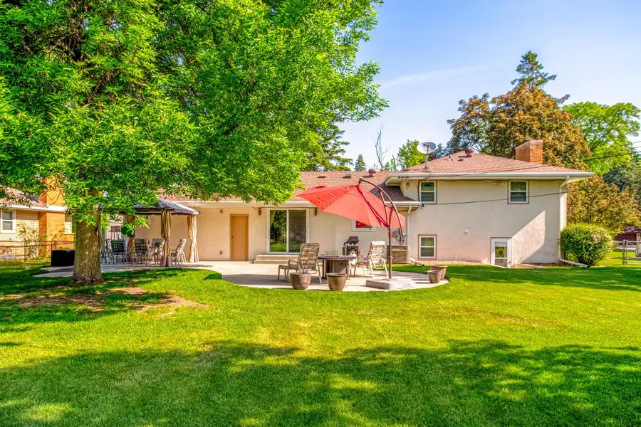 80 Logan Parkway Ne, Fridley, MN 55432 - #2