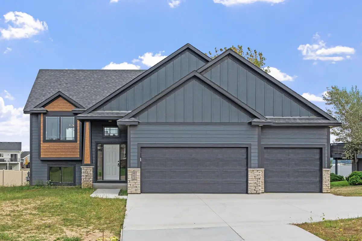 602 Grouse Way, New Richmond, WI 54017 - Image #1