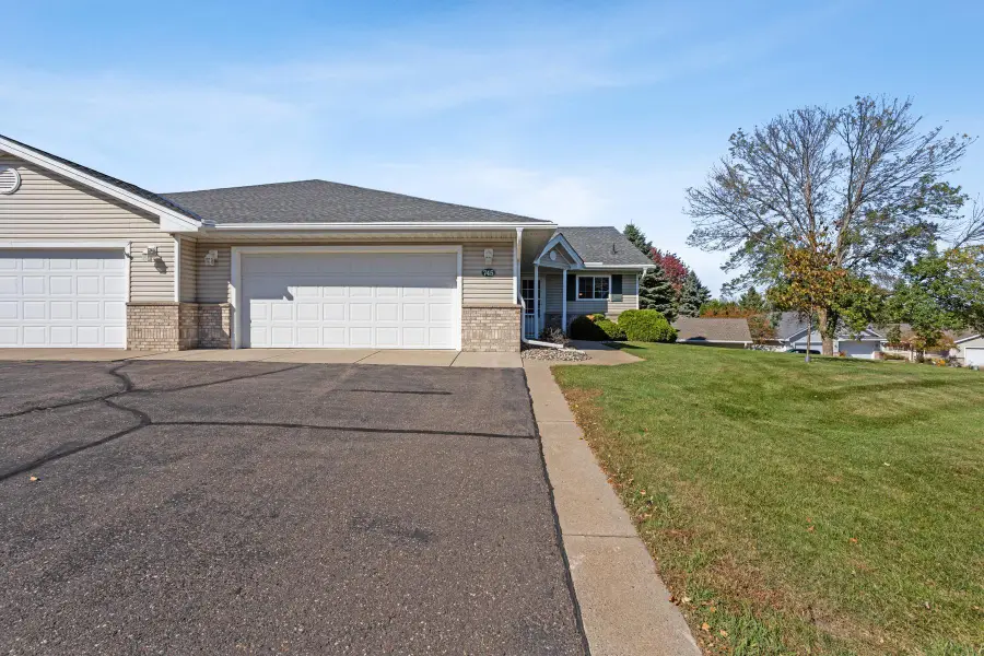 745 Sterling Court, Mahtomedi, MN 55115 - Image #3