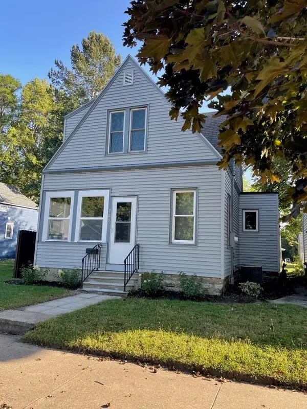 725 2nd Street Nw, Faribault, MN 55021