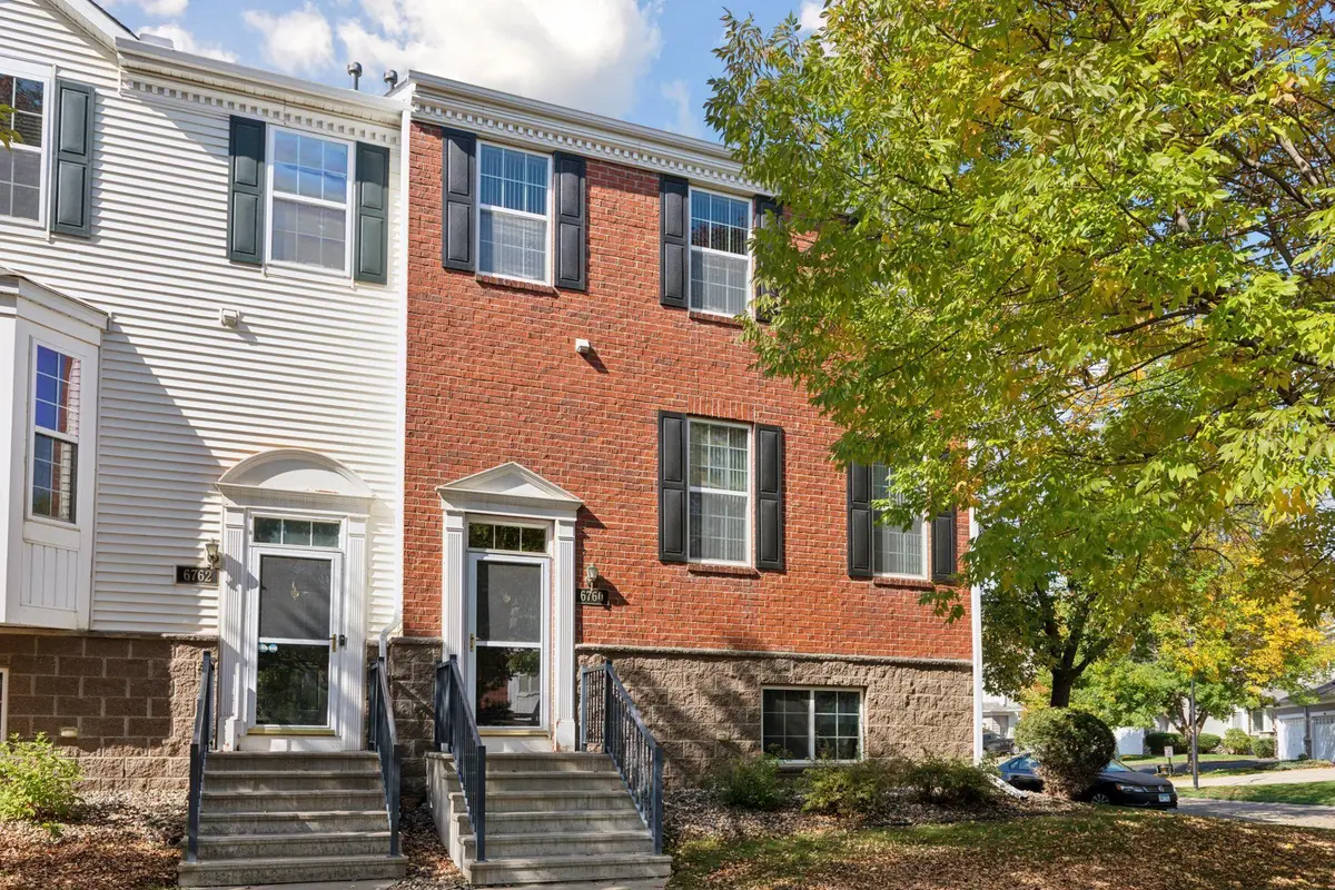 6760 158th Street W, Apple Valley, MN 55124 - Image #1