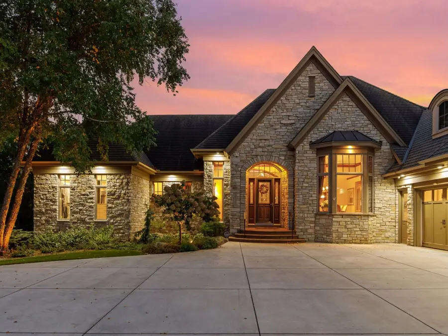 10683 Sonoma Ridge, Eden Prairie, MN 55347 - #2