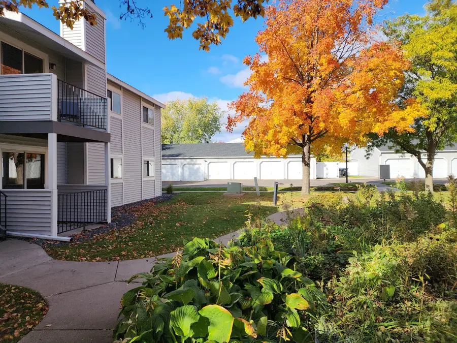 1721 Fulham Street #F, Lauderdale, MN 55113 - Image #3