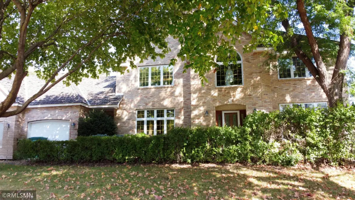 171 Red Oaks Drive, Vadnais Heights, MN 55127 - Image #1