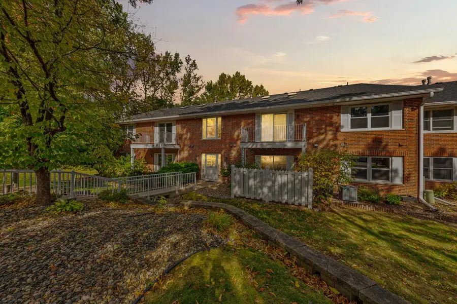 6337 Alderwood Circle #B, Woodbury, MN 55125 - Image #2