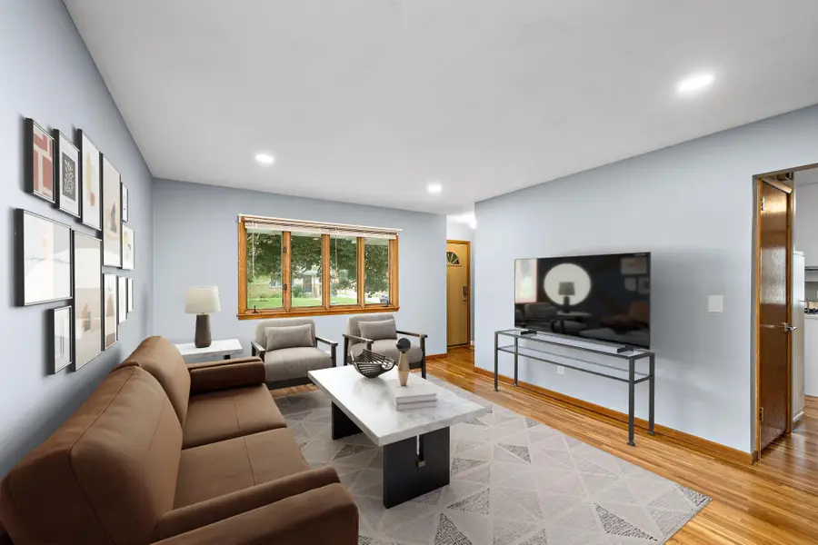 3637 Coolidge Street Ne, Saint Anthony, MN 55418 - Image #2