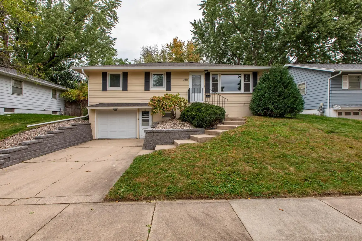 2411 18 1/2 Street Nw, Rochester, MN 55901 - Image #1