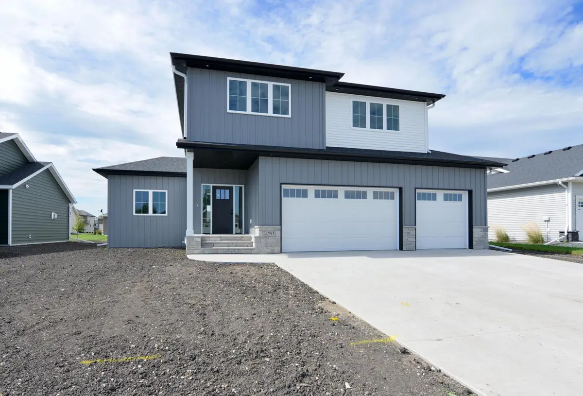 4795 39th Street S, Fargo, ND 58104 - Image #1