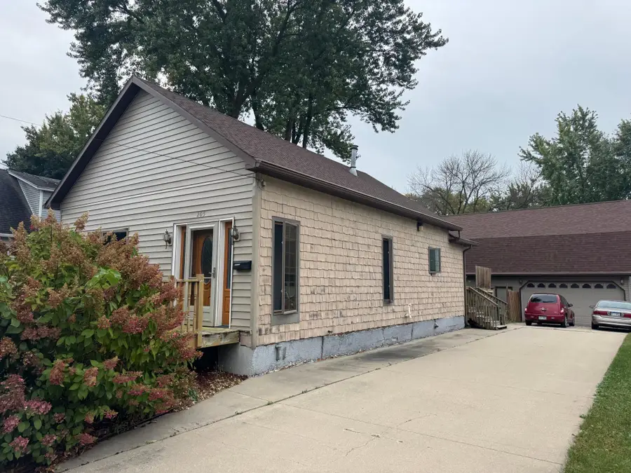 205 Locust Street, Lyle, MN 55953 - Image #2