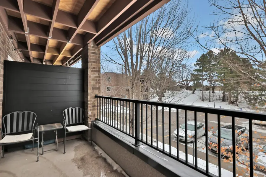 2220 Midland Grove Road #206, Roseville, MN 55113 - Image #3