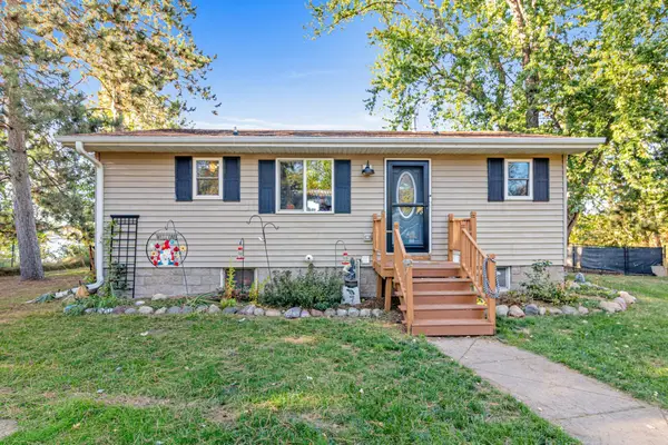 2325 317th Avenue Ne, Isanti Twp, MN 55008