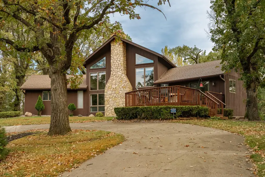 495 Oakview Drive, Claremont, MN 55924 - Image #2