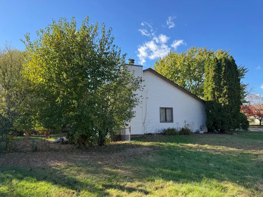 2501 83rd Avenue N, Brooklyn Park, MN 55444 - Image #3