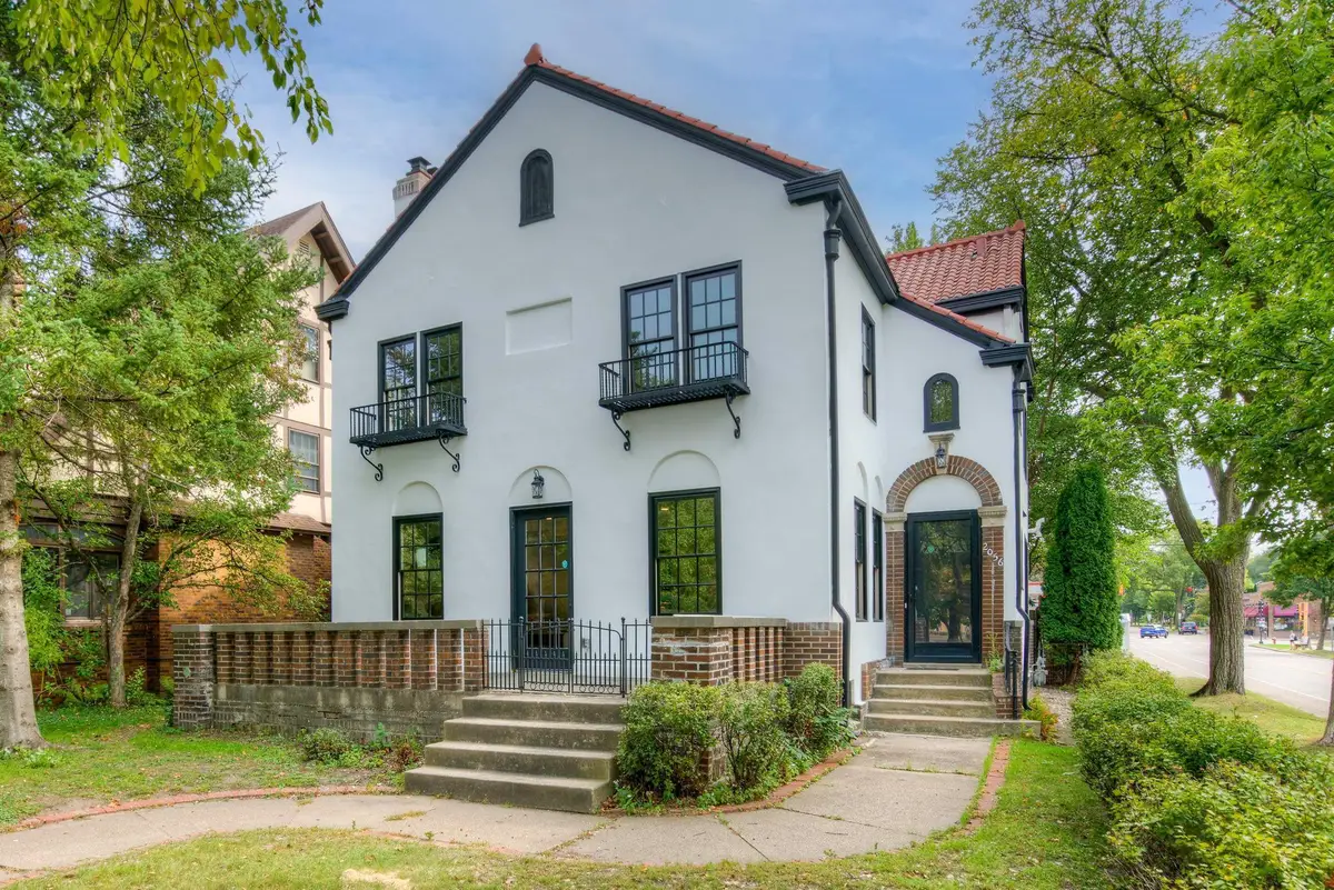 2056 Summit Avenue, Saint Paul, MN 55105 - Image #1