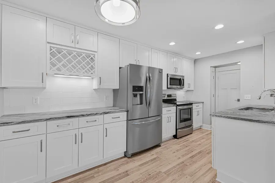 205 Barry Avenue S #210, Wayzata, MN 55391 - Image #2