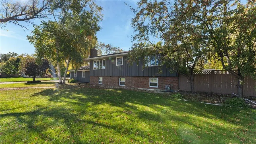 900 13th Avenue Sw, Willmar, MN 56201 - Image #2