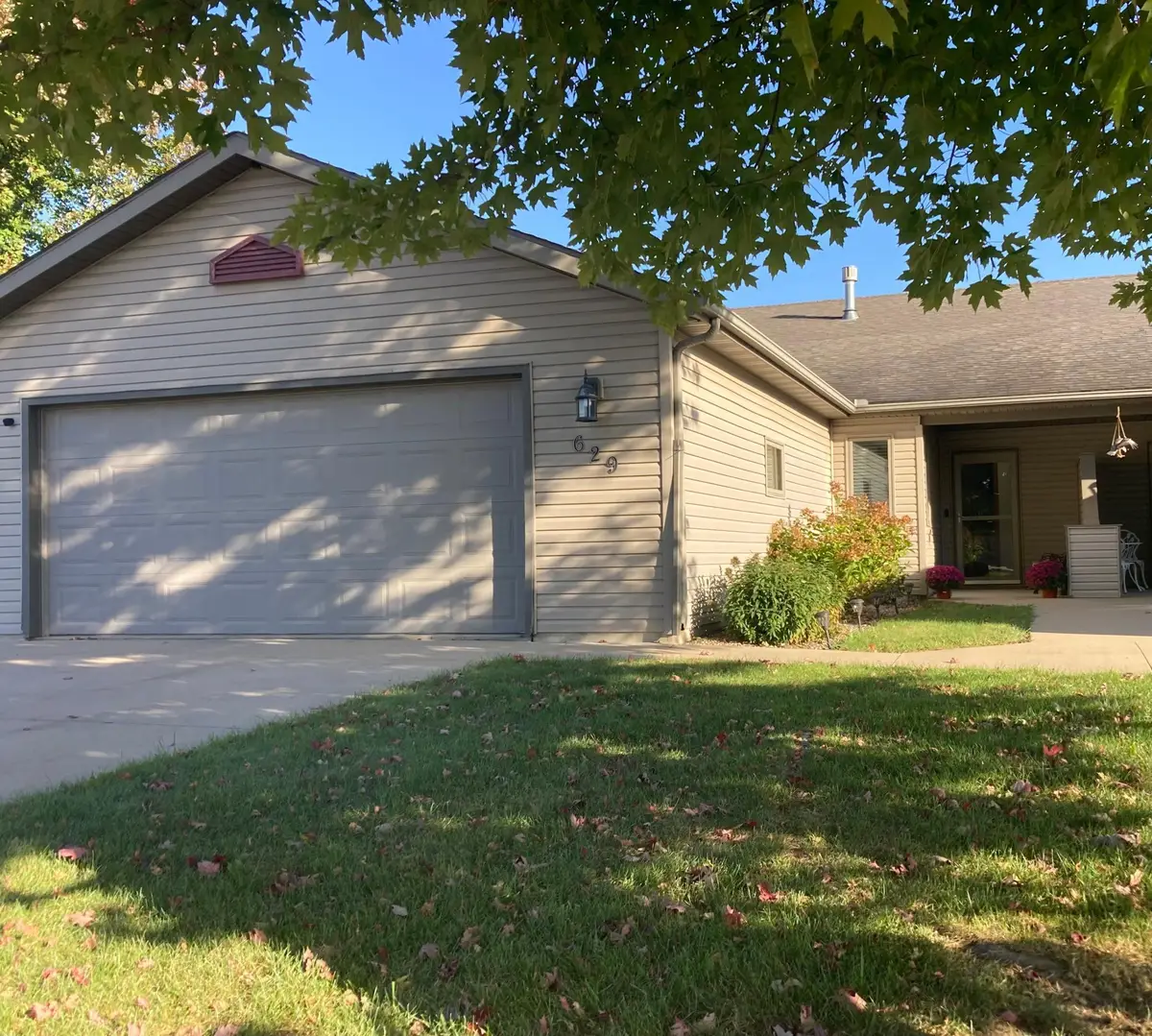 629 Sandy Court, Wanamingo, MN 55983 - #1