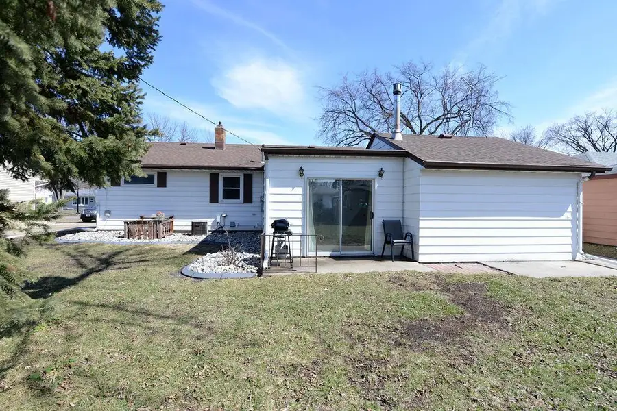 1914 9th Street N, Fargo, ND 58102 - Image #2