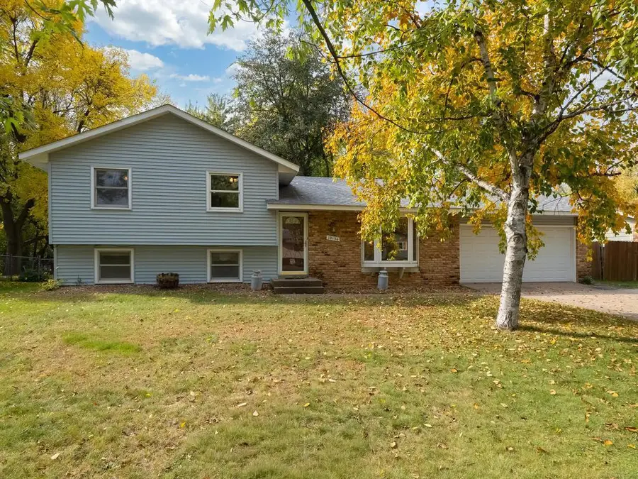 10136 Uplander Street Nw, Coon Rapids, MN 55433 - Image #2