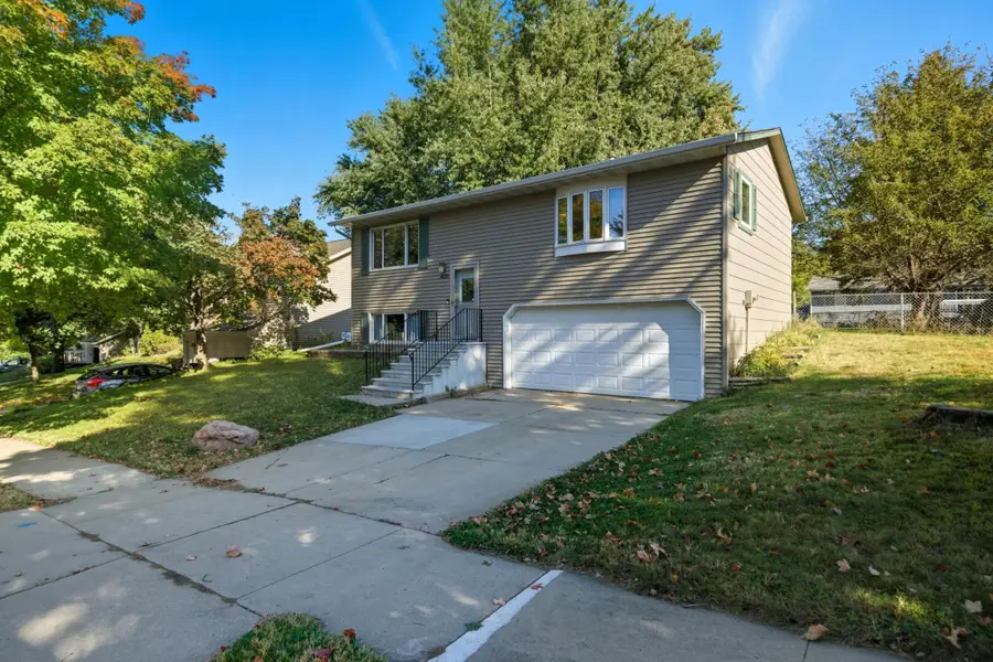 4339 Manor Park Drive Nw, Rochester, MN 55901 - Image #2