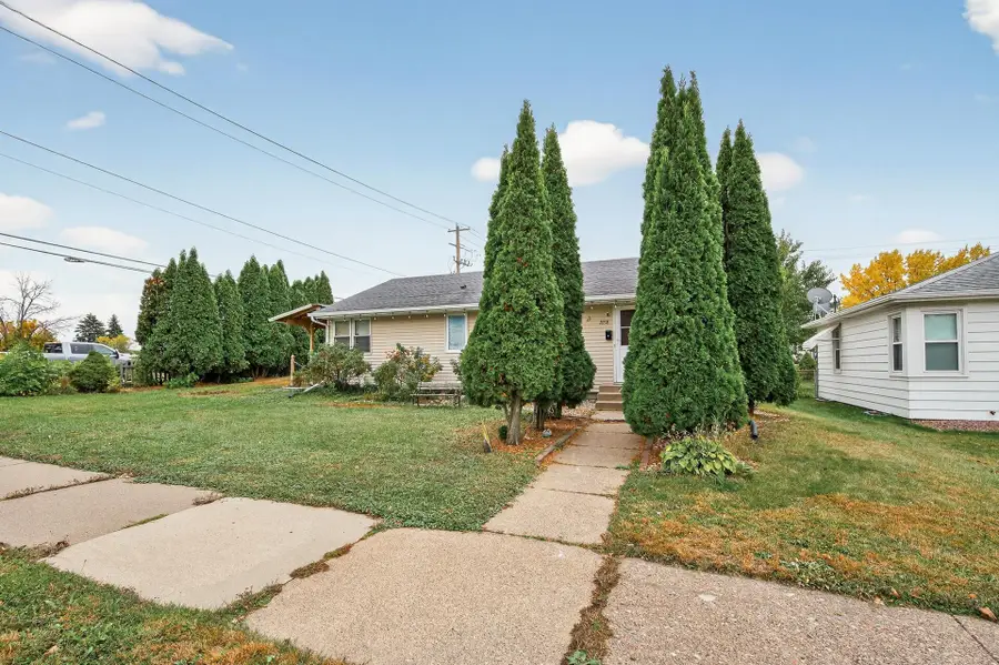 2258 3rd Street E, Saint Paul, MN 55119 - Image #2