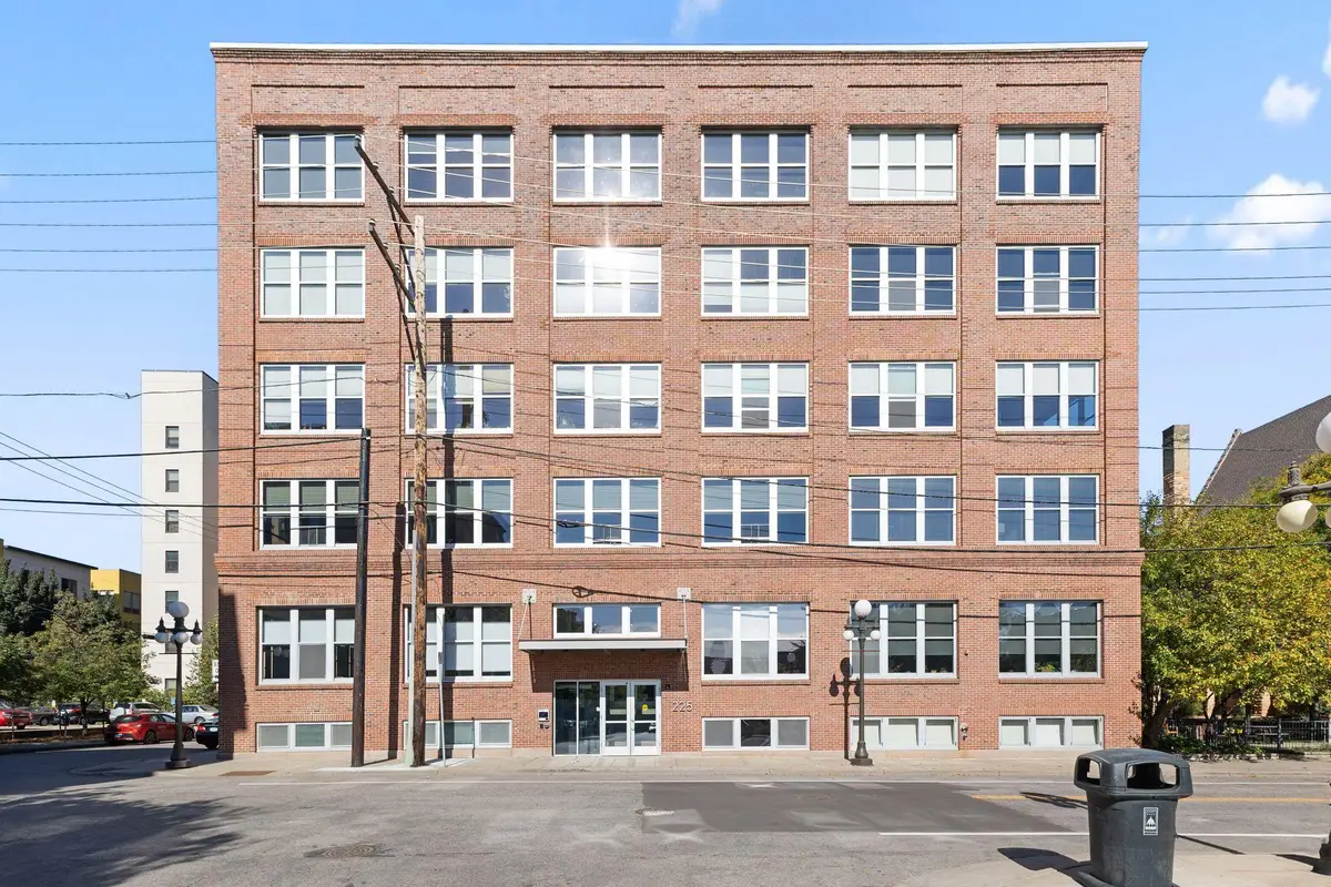 225 9th Street E #409, Saint Paul, MN 55101 - Image #1