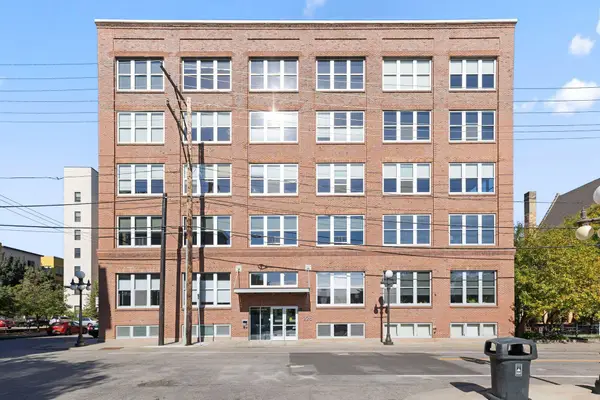 225 9th Street E #409, Saint Paul, MN 55101