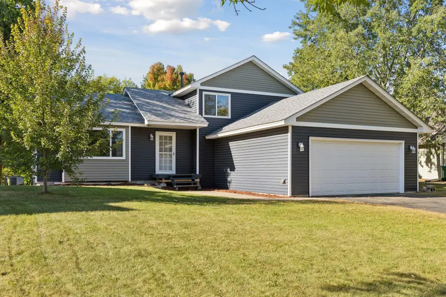 11984 Orchid Street Nw, Coon Rapids, MN 55433 - Image #2