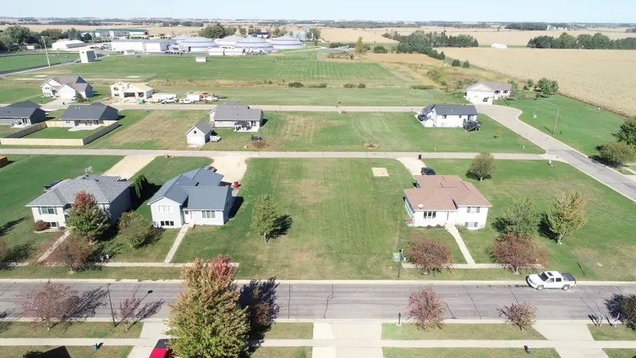 527 Elliot Dr Se, Grand Meadow, MN 55936 - Image #2