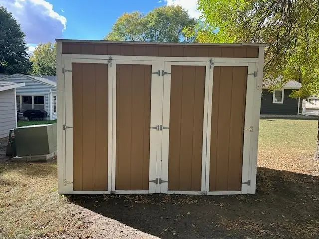 1123 Elmhurst Avenue, Luverne, MN 56156 - Image #2