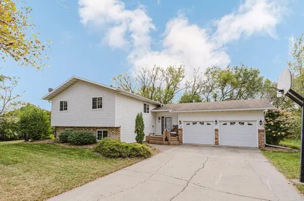 2202 15th Avenue S, Fargo, ND 58103