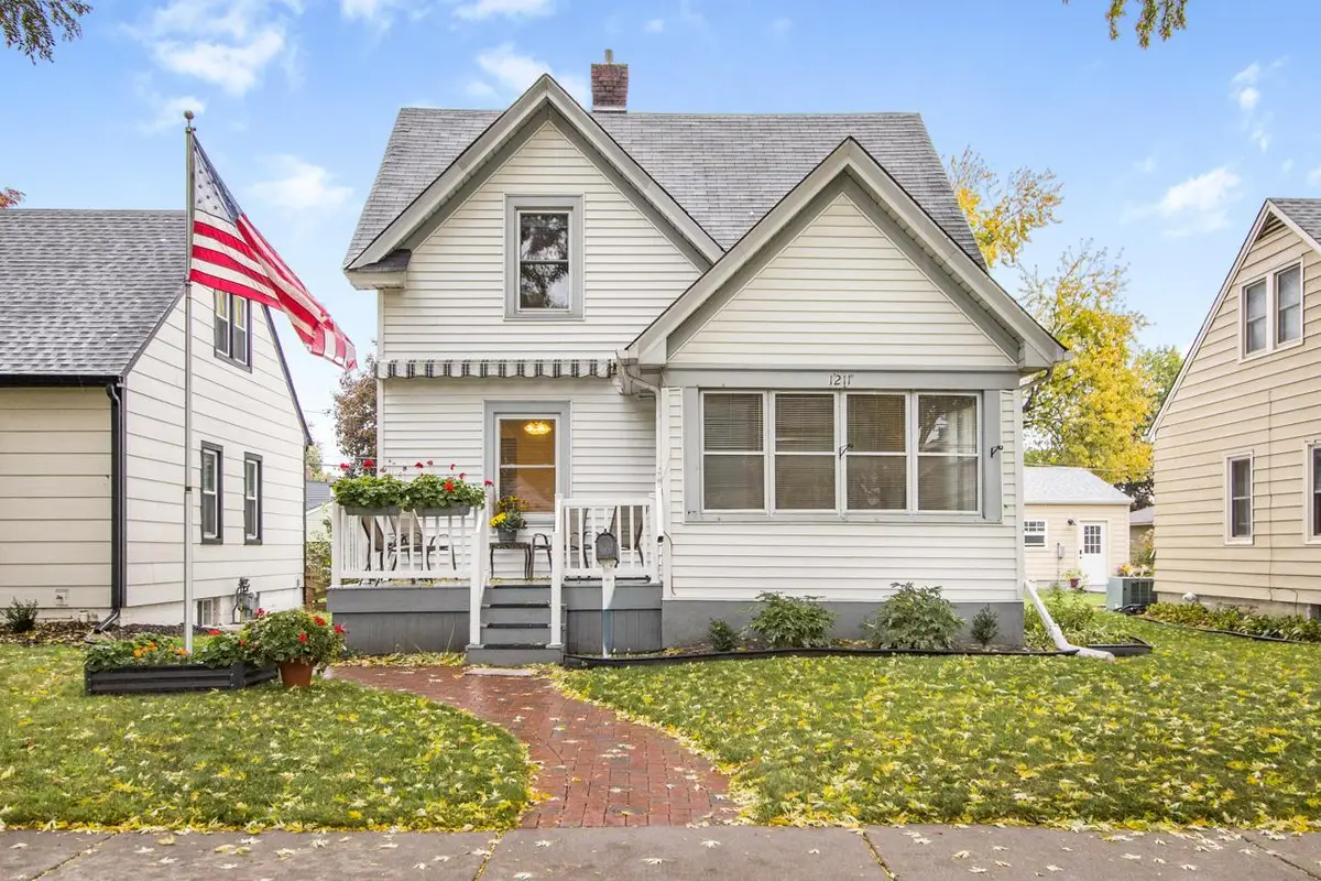 1211 Juliet Avenue, Saint Paul, MN 55105 - Image #1