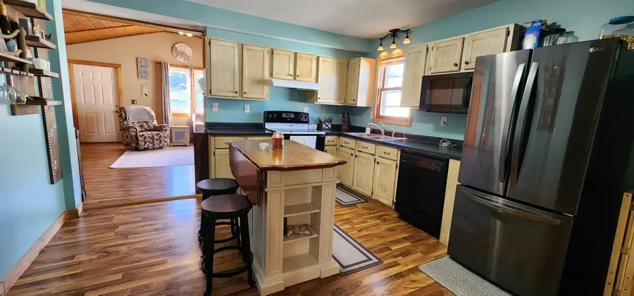 313 S Washington Street, Houston, MN 55943 - Image #2