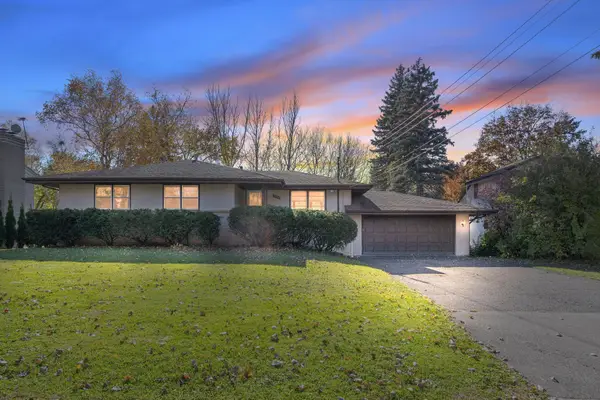 2900 31st Avenue Ne, Saint Anthony, MN 55418