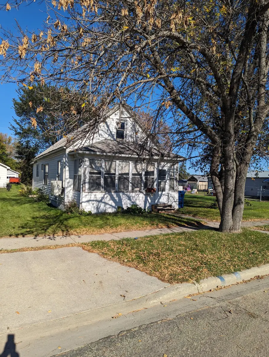 212 2nd Avenue, Enderlin, ND 58027 - Image #2