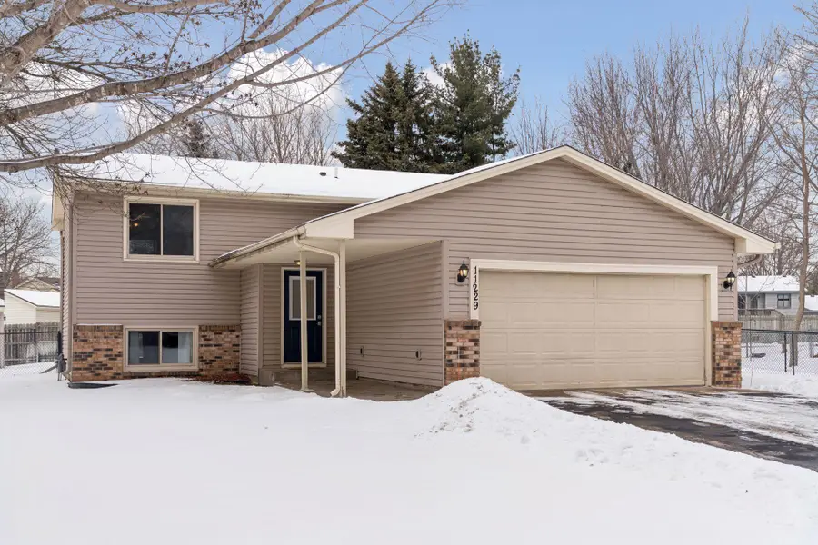 11229 Quebec Avenue N, Champlin, MN 55316 - Image #2