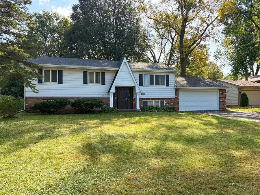 6401 Applewood Court, Woodbury, MN 55129 - Image #2