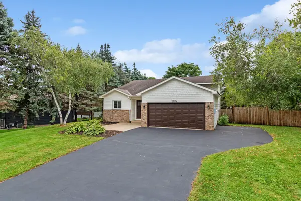 10199 205th Court W, Lakeville, MN 55044