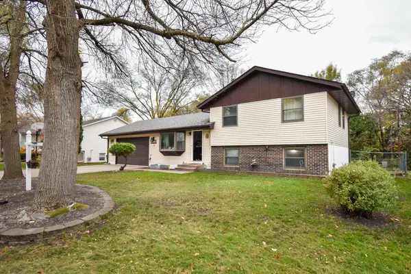 11340 7th Street Ne, Blaine, MN 55434