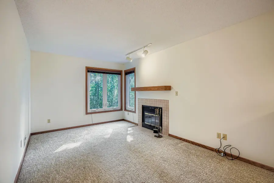 397 Cottage Avenue W #3, Saint Paul, MN 55117 - Image #2