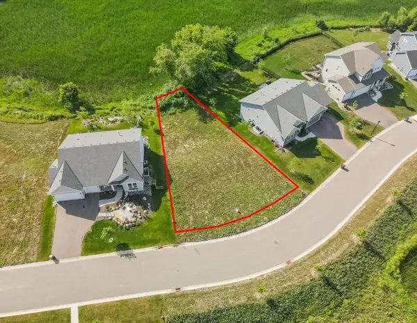 9221 Maas Drive, Minnetrista, MN 55375