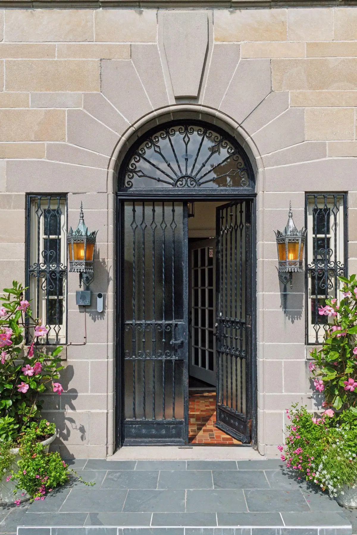 2308 W Lake Of The Isles Parkway, Minneapolis, MN 55405 - Image #1