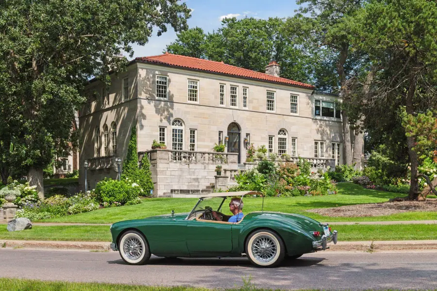 2308 W Lake Of The Isles Parkway, Minneapolis, MN 55405 - Image #2