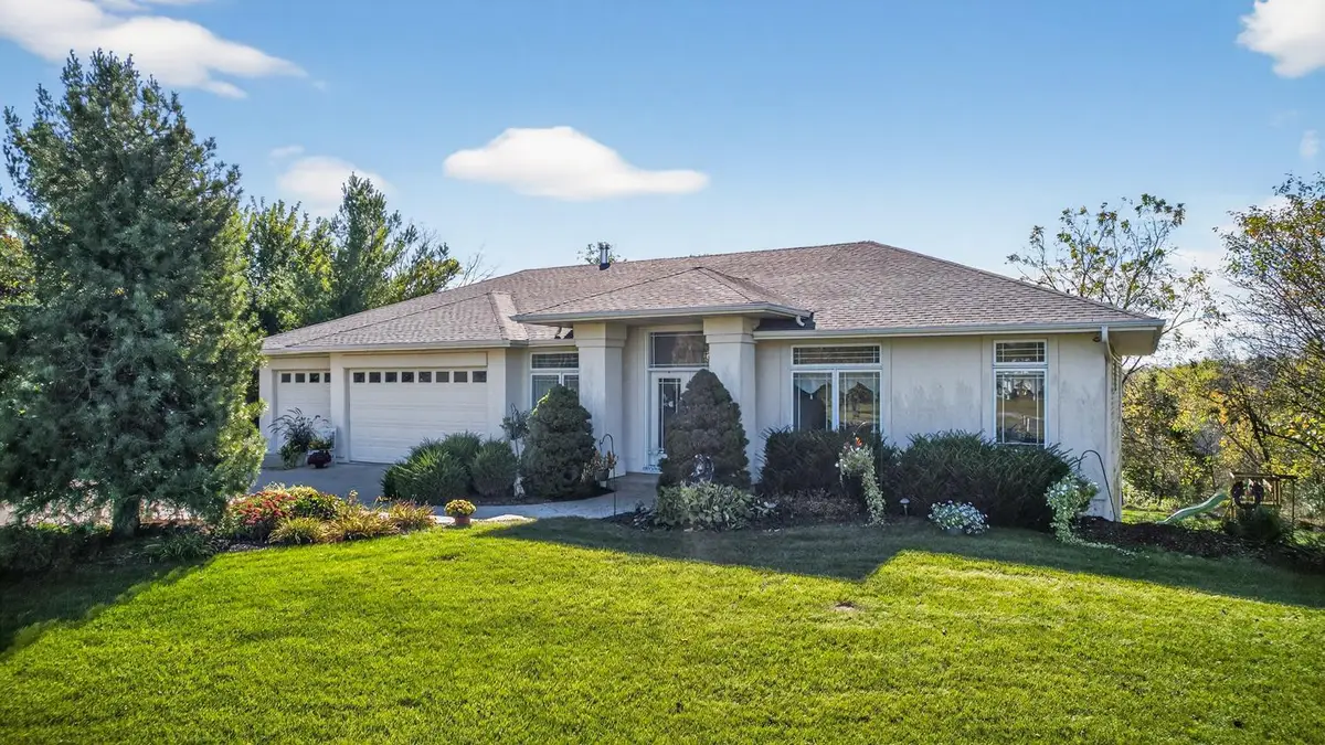 907 River Bluff Road Se, Mazeppa, MN 55956 - Image #1