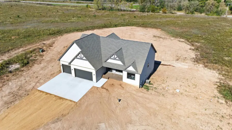 296 Valley Estates Court, Hudson, WI 54016 - Image #2