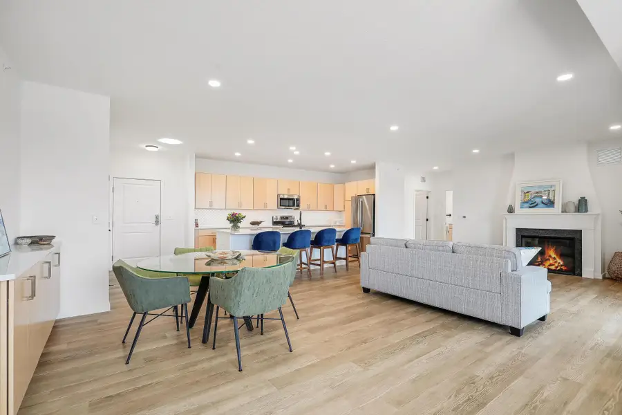 1948 W Wayzata Boulevard #308, Long Lake, MN 55356 - Image #3